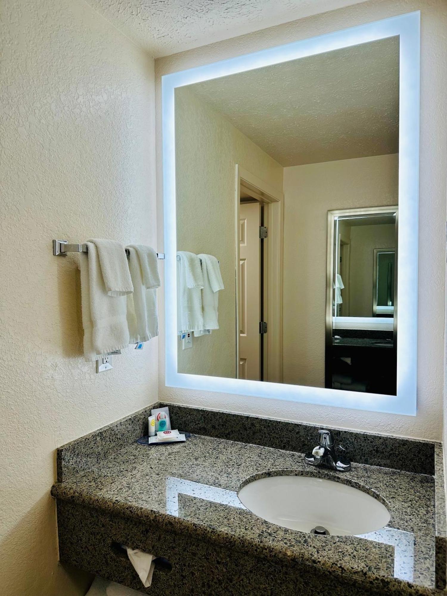 Wenatchee Inn Dış mekan fotoğraf